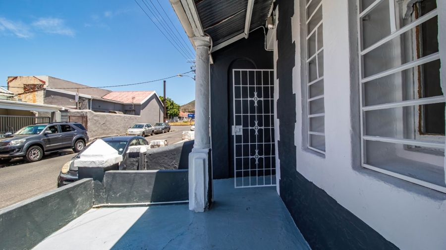 2 Bedroom Property for Sale in Woodstock Western Cape